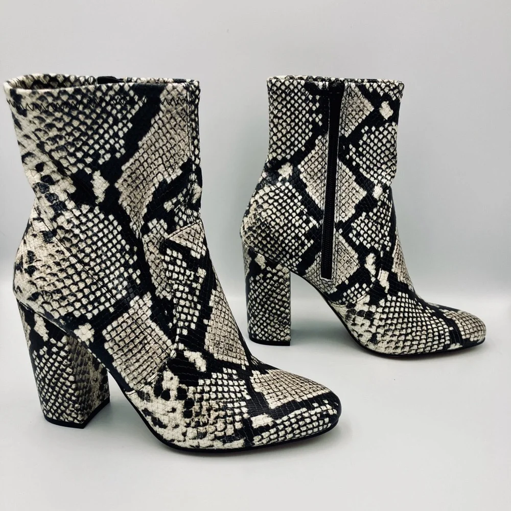 Aldo Aurella 3.5” Block Heel Snakeskin Pattern Ankle Boots size 7 EUC - Picture 2 of 10